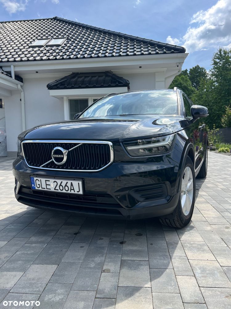 Volvo XC 40 T3 Geartronic Momentum Pro - 1