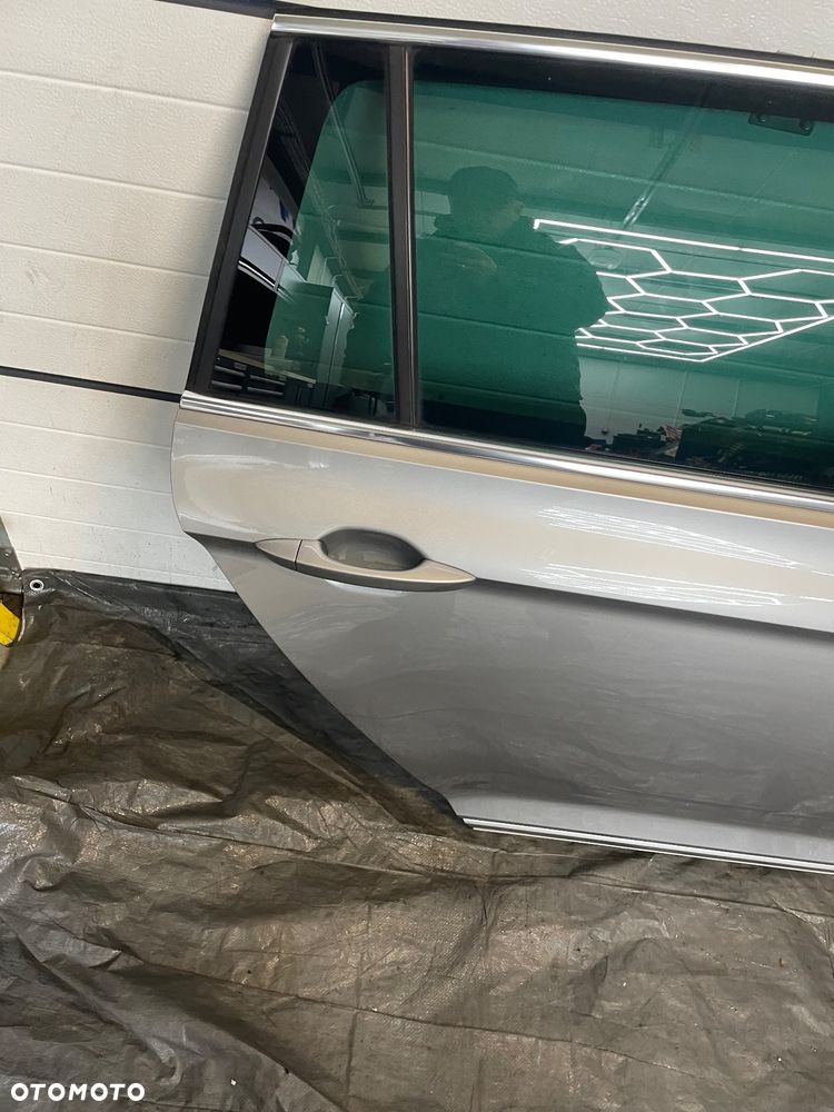 VW Passat B8 drzwi prawy tył prawe tylnie  LB7W w kolor pod miernik - 3