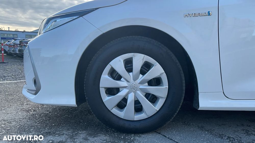 Toyota Corolla 1.8 HSD Business - 12