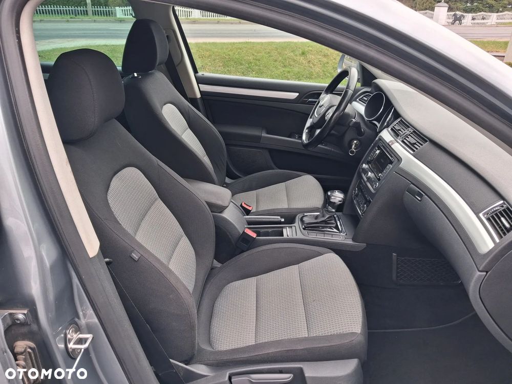 Skoda Superb 2.0 TDI DSG Exclusive - 7