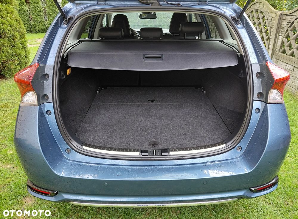 Toyota Auris 1.6 D-4D Executive - 24