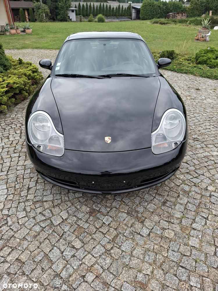 Porsche 911 Carrera - 2