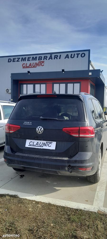Dezmembram VW Touran 2 2.0 TDI DFGB - 1