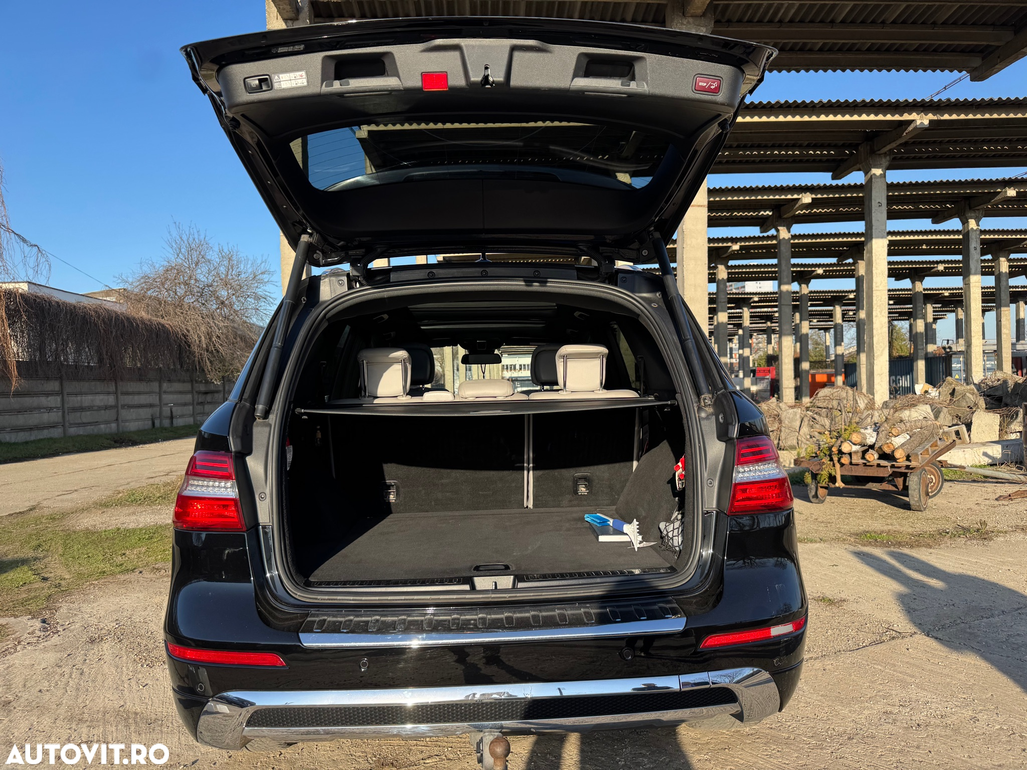 Mercedes-Benz ML 350 BlueTec 4MATIC Aut - 34