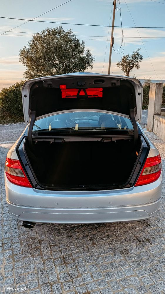 Mercedes-Benz C 220 CDI DPF BlueEFFICIENCY - 26