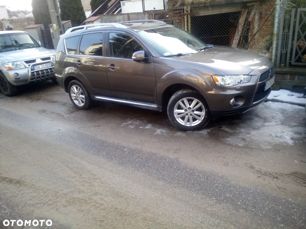 Mitsubishi Outlander 2.0 DID Instyle - 2