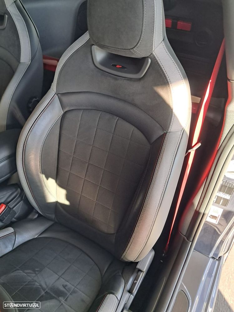 MINI 3 Portas John Cooper Works GP - 8