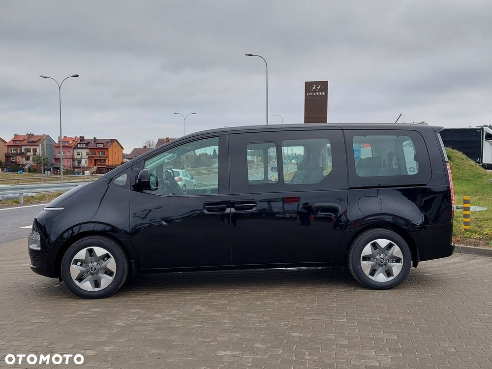 Hyundai Staria 1.6 T-GDI HEV Smart VIP - 5