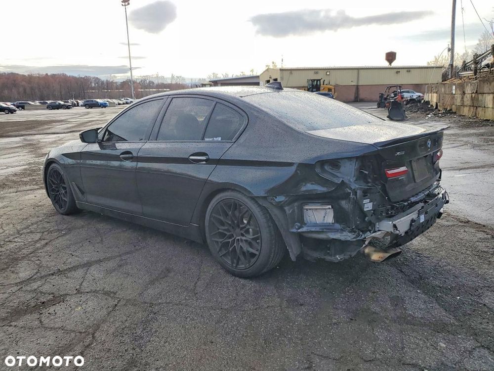 BMW Seria 5 540i xDrive Sport - 2