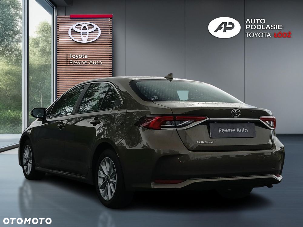 Toyota Corolla - 5