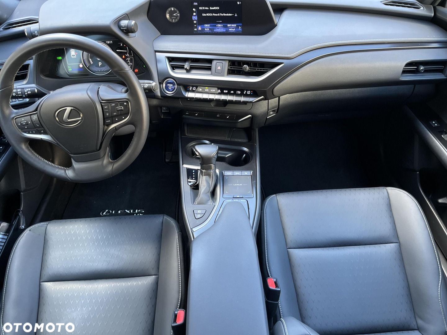 Lexus UX - 11