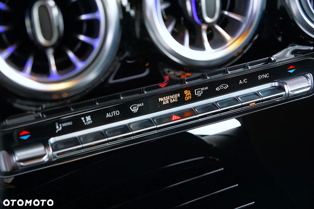 Mercedes-Benz CLA 180 Progressive 7G-DCT - 15