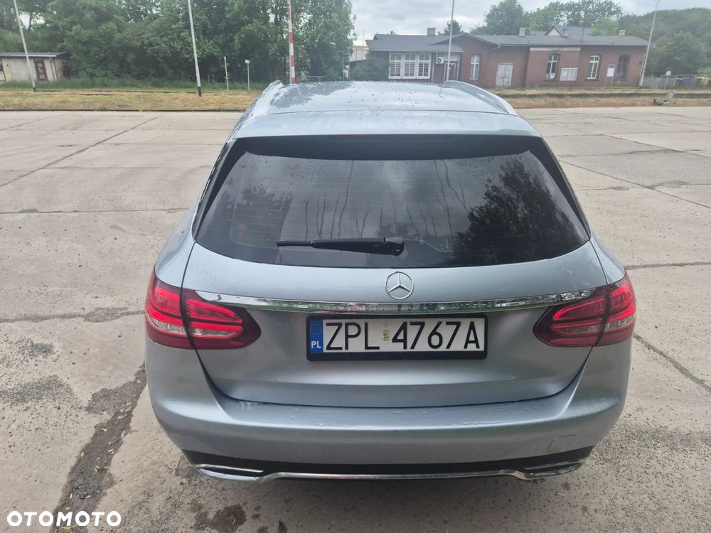 Mercedes-Benz Klasa C 220 d 4-Matic 7G-TRONIC - 5