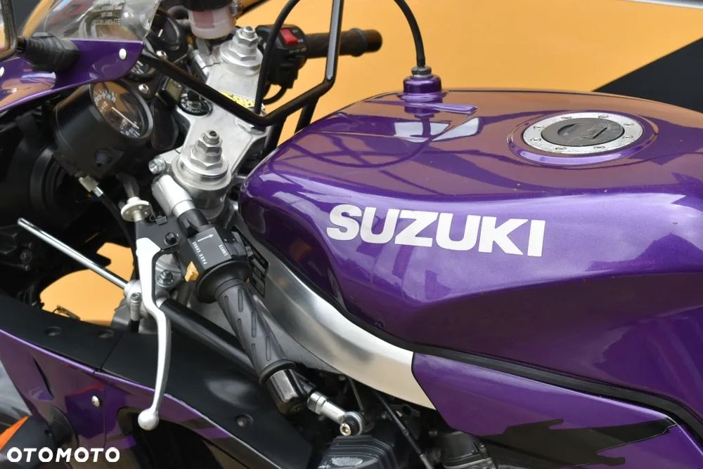 Suzuki GSX-R - 20