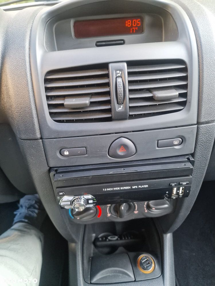 Renault Clio 1.2 Campus Authentique - 22