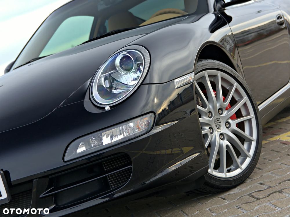 Porsche 911 Carrera 4 S Tiptronic - 9