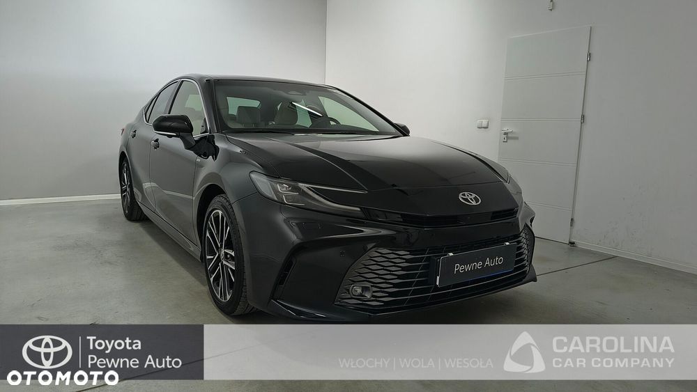 Toyota Camry - 27