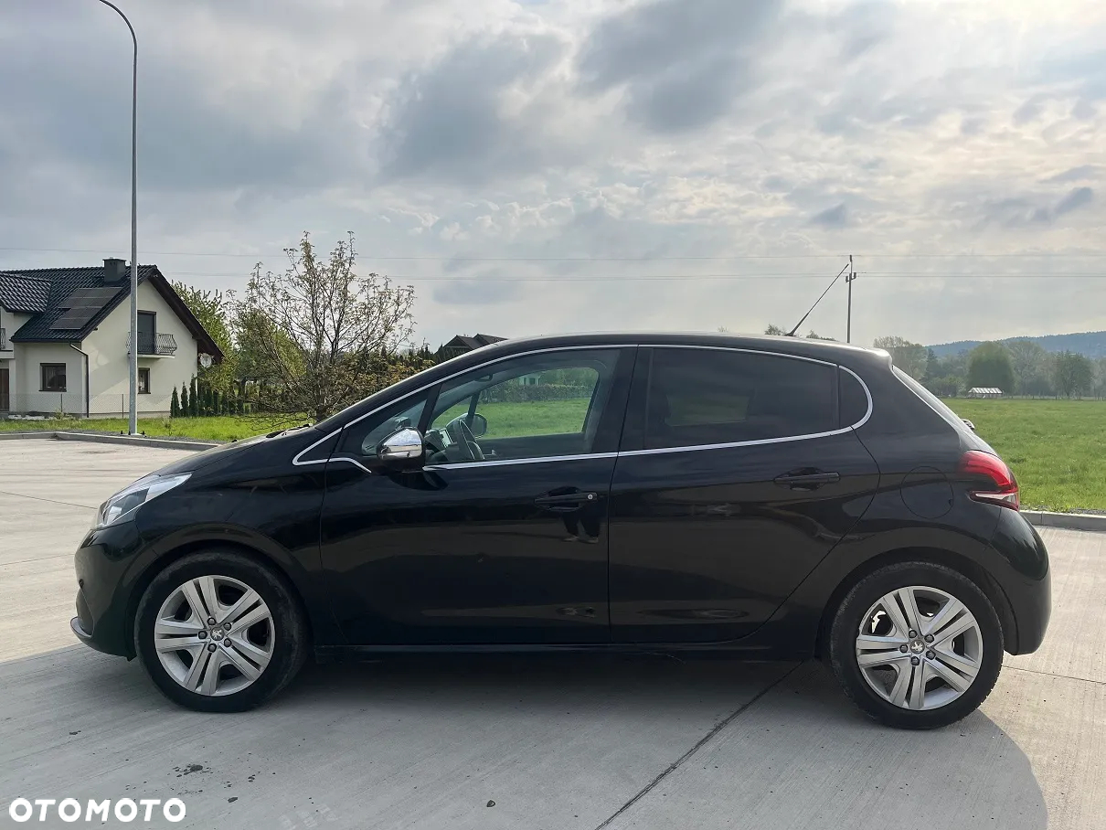 Peugeot 208 1.2 PureTech GPF Allure S&S EAT6 - 4