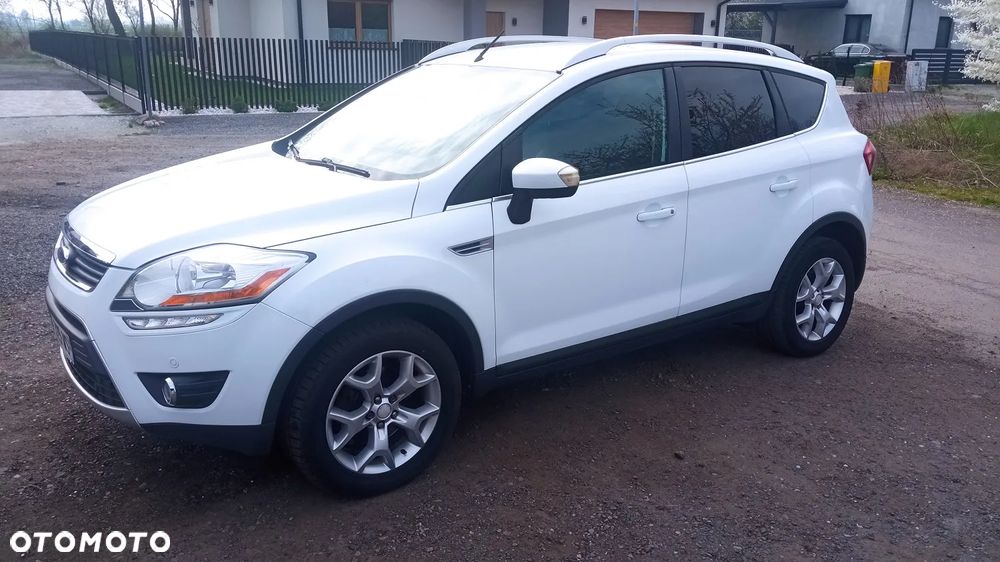 Ford Kuga 2.0 TDCi 2x4 Titanium - 2