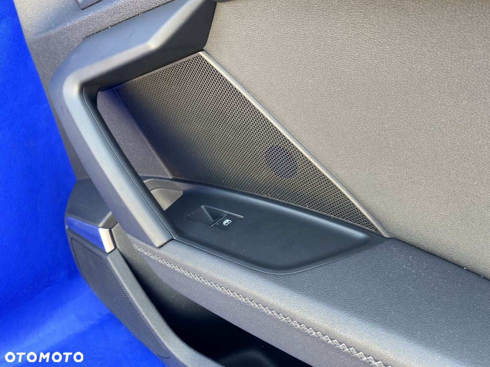 BOCZEK tapicerka drzwi AUDI A3 8Y prawy tył Bang Olufsen Ambiente - 5