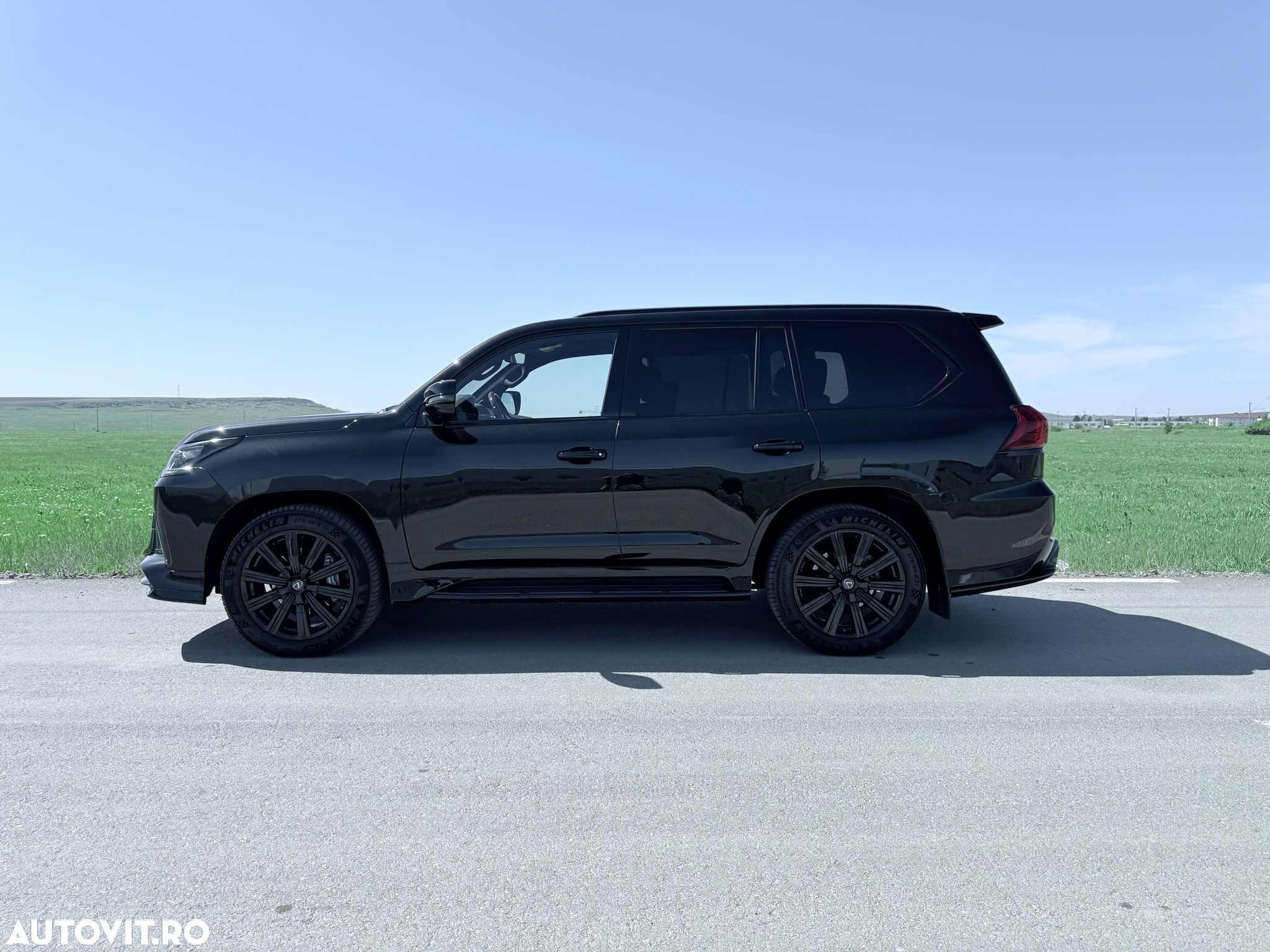 Lexus Seria LX - 8