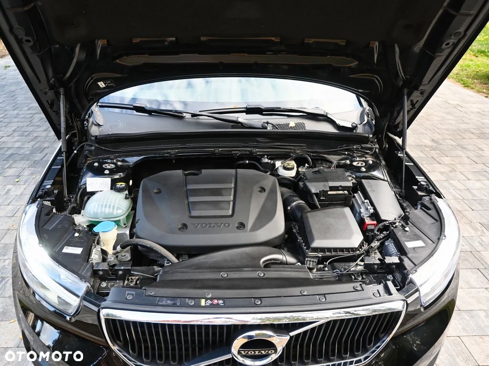 Volvo XC 40 T3 Momentum - 28