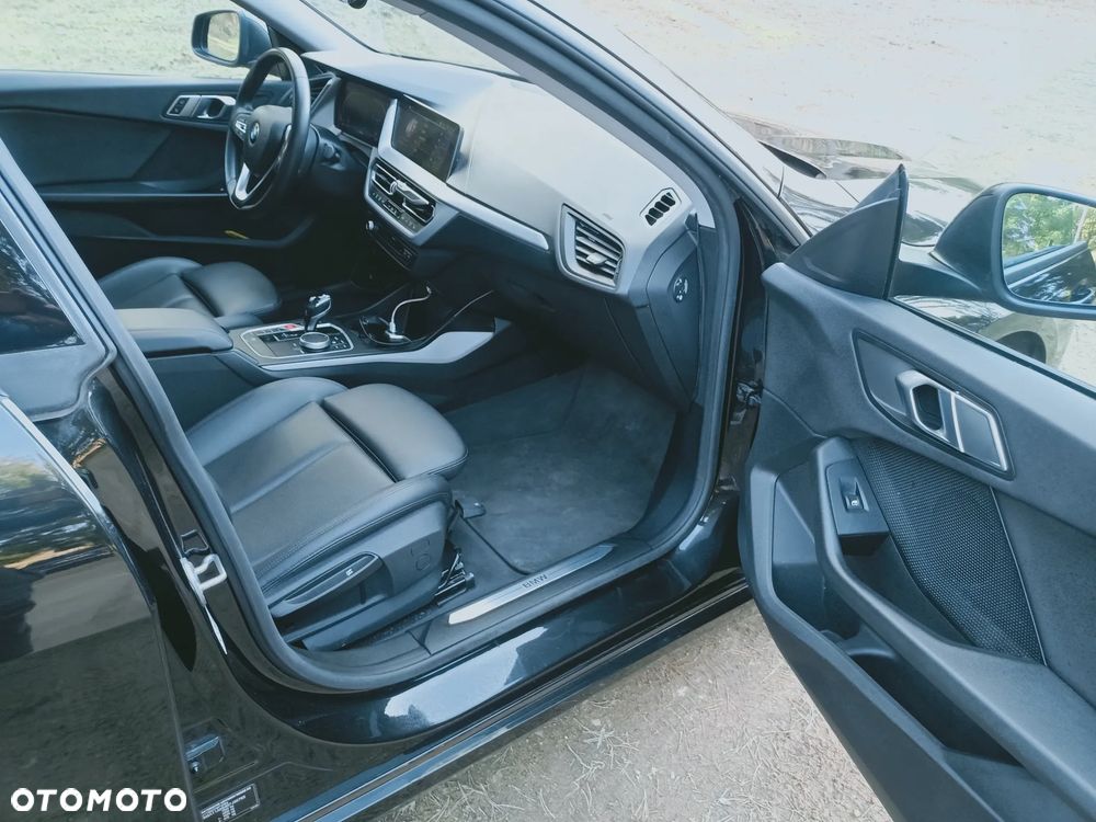 BMW Seria 2 218i Luxury Line - 18