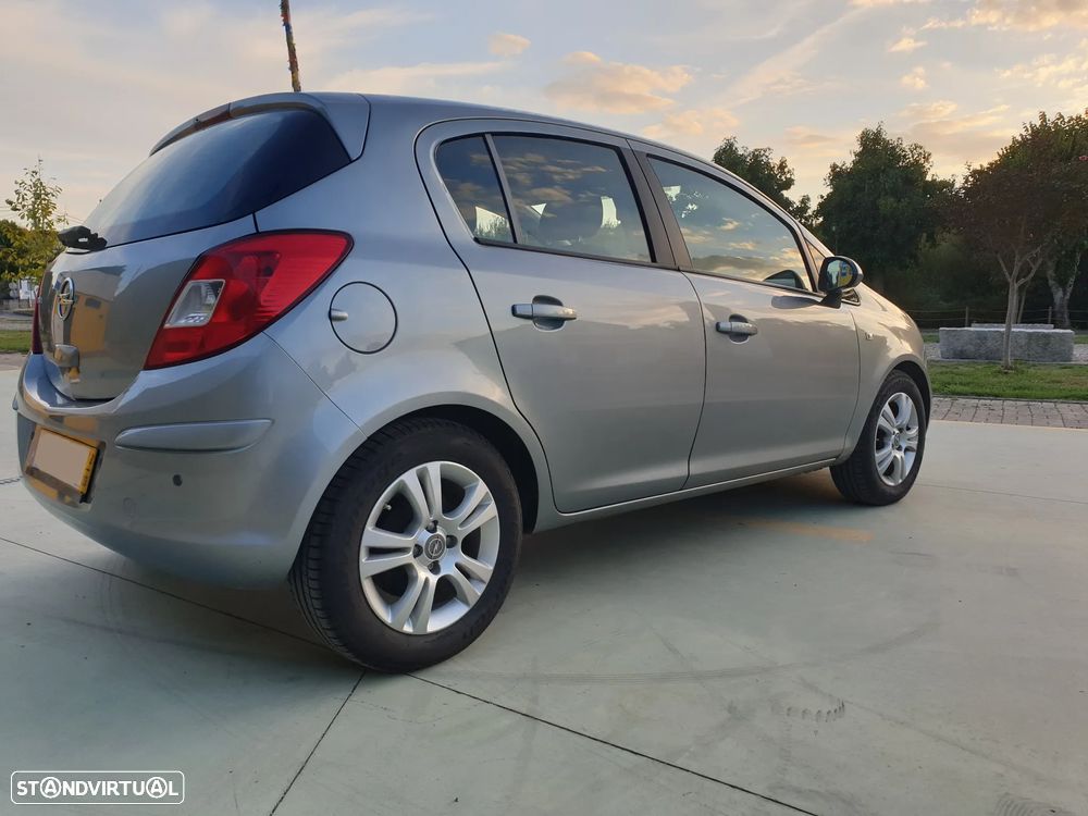 Opel Corsa 1.2 Enjoy - 4