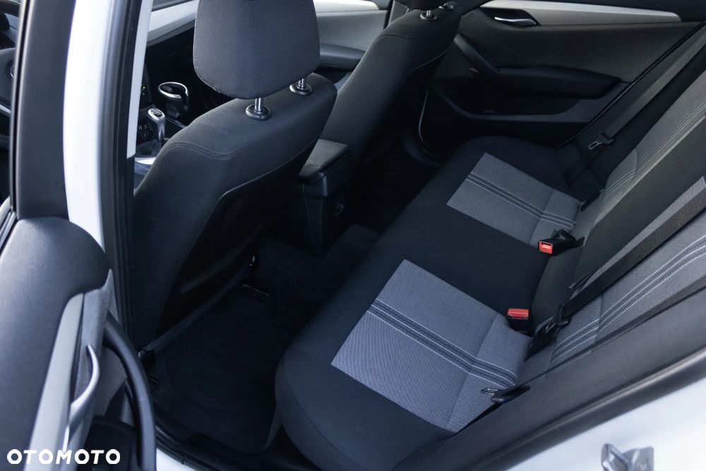 BMW X1 xDrive18d - 36