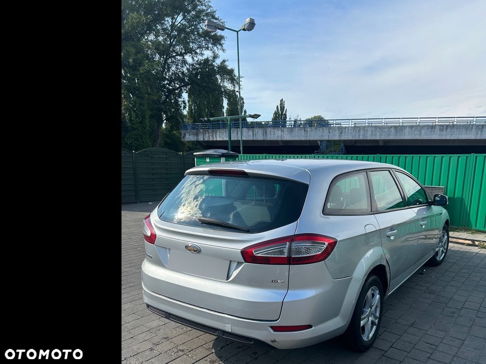 Ford Mondeo 2.0 TDCi Ambiente - 3