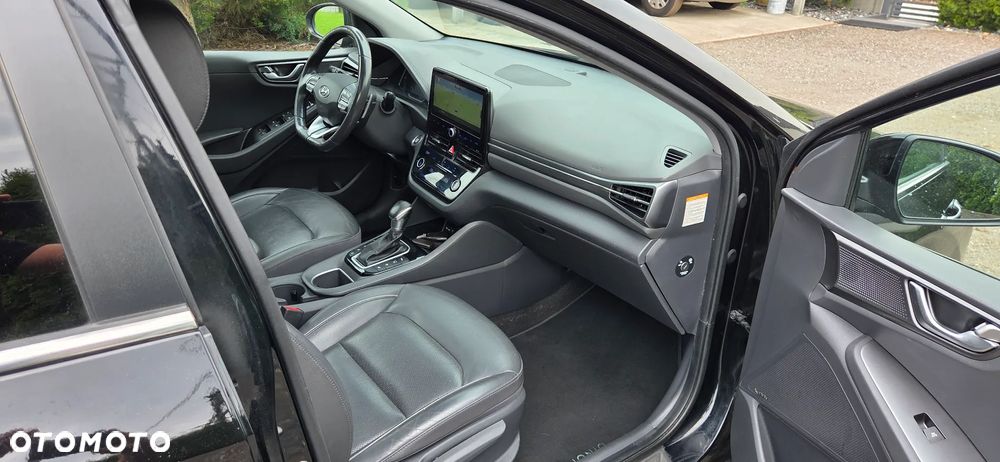 Hyundai IONIQ - 9