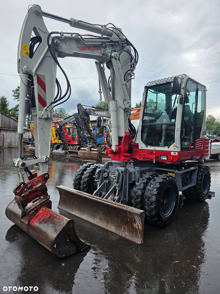 Takeuchi TB 295W Powertilt - 2