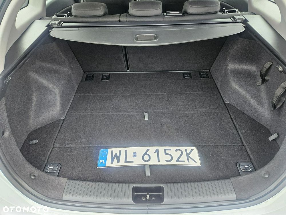 Kia Ceed - 16