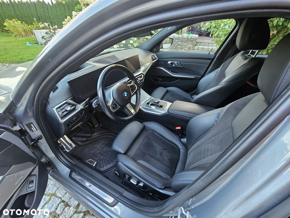 BMW Seria 3 330i Touring - 10