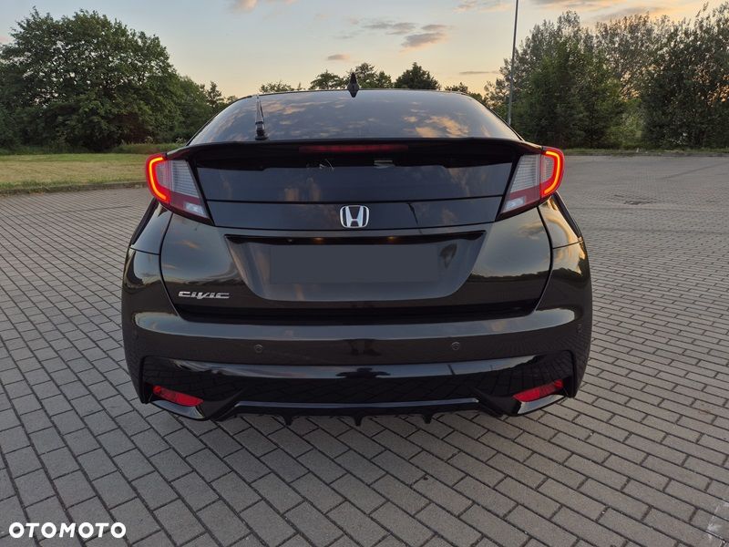 Honda Civic 1.6 i-DTEC Executive Black Edition - 3
