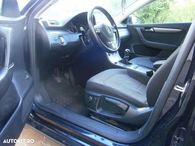 Volkswagen Passat 1.6 TDI BlueMotion Technology Comfortline - 7
