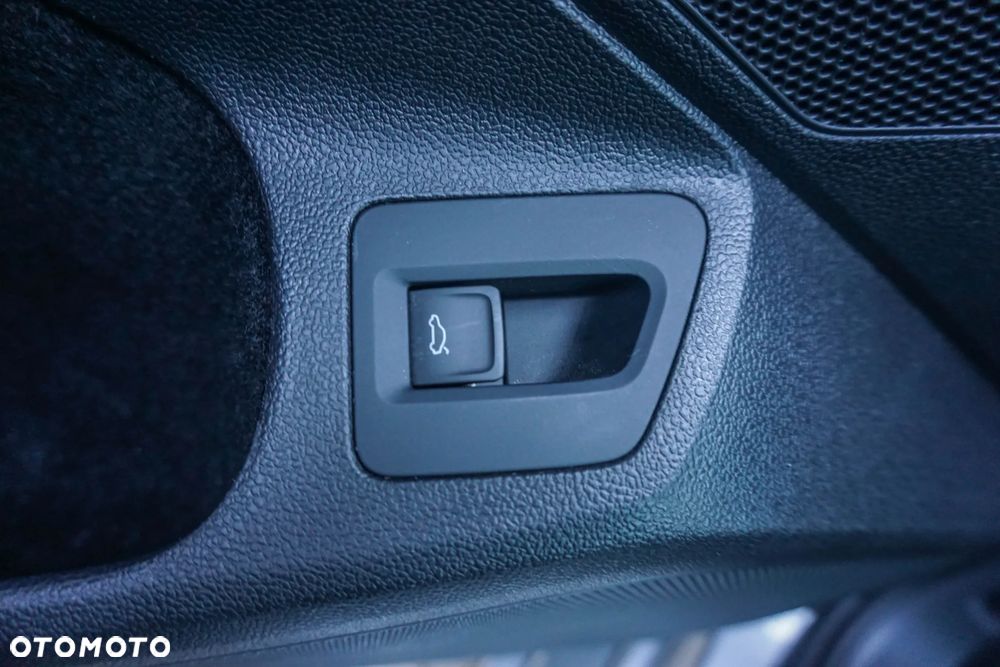 Volkswagen Passat 2.0 TSI 4Mot Elegance DSG - 26