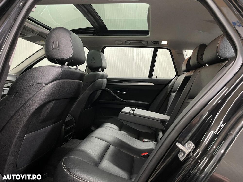 BMW Seria 5 525d Aut. Luxury Line - 13