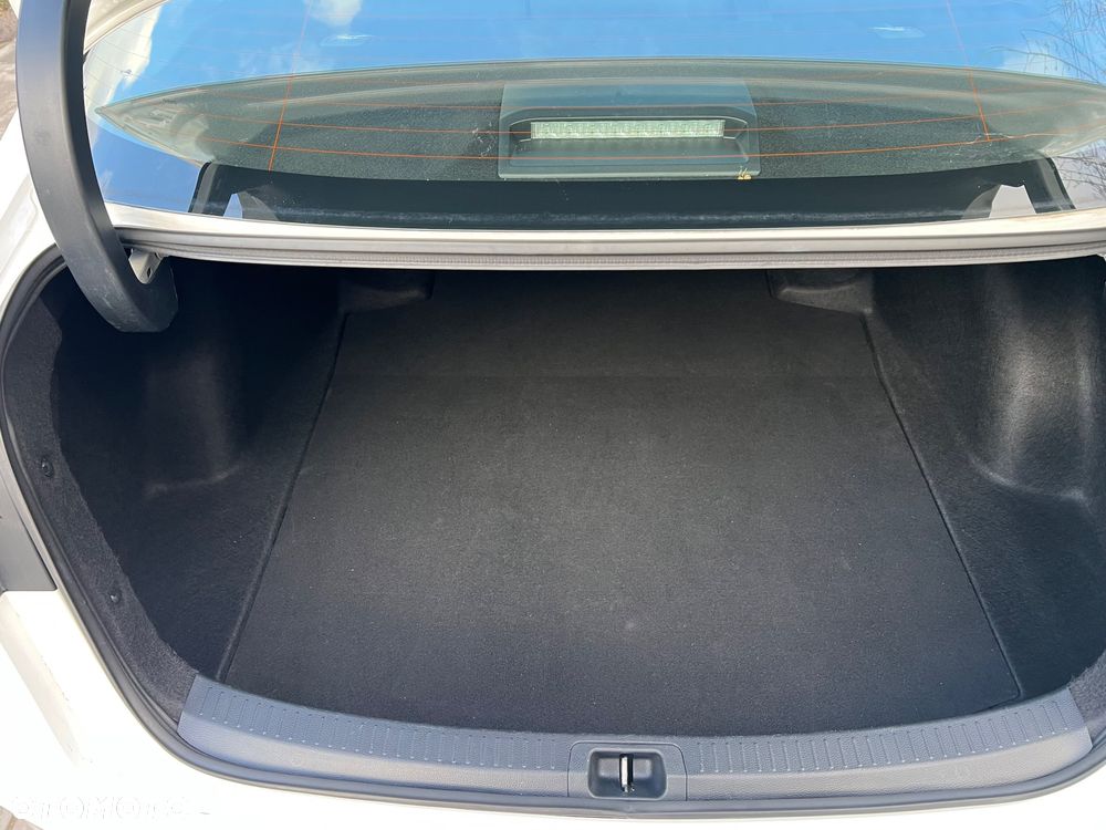 Toyota Corolla 1.8 Hybrid GPF Comfort - 23