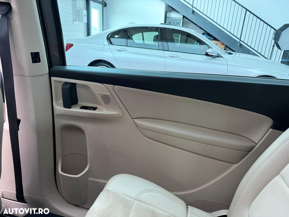 Volkswagen Sharan 2.0 TDI Blue Motion Highline - 23