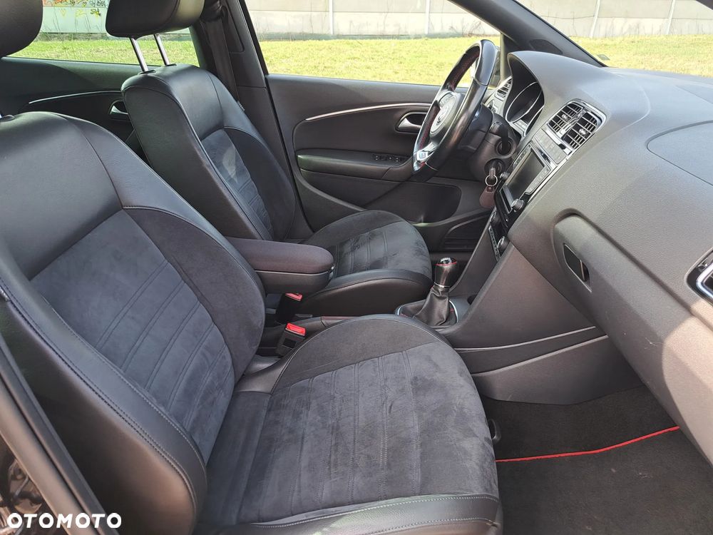 Volkswagen Polo - 19