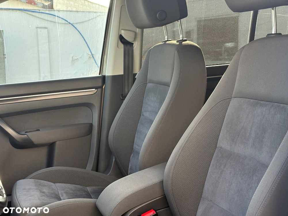 Volkswagen Touran 1.4 TGI BlueMotion DSG Cup - 15