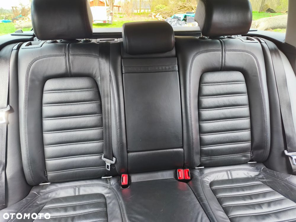 Volkswagen Passat 2.0 TDI DPF Highline - 11