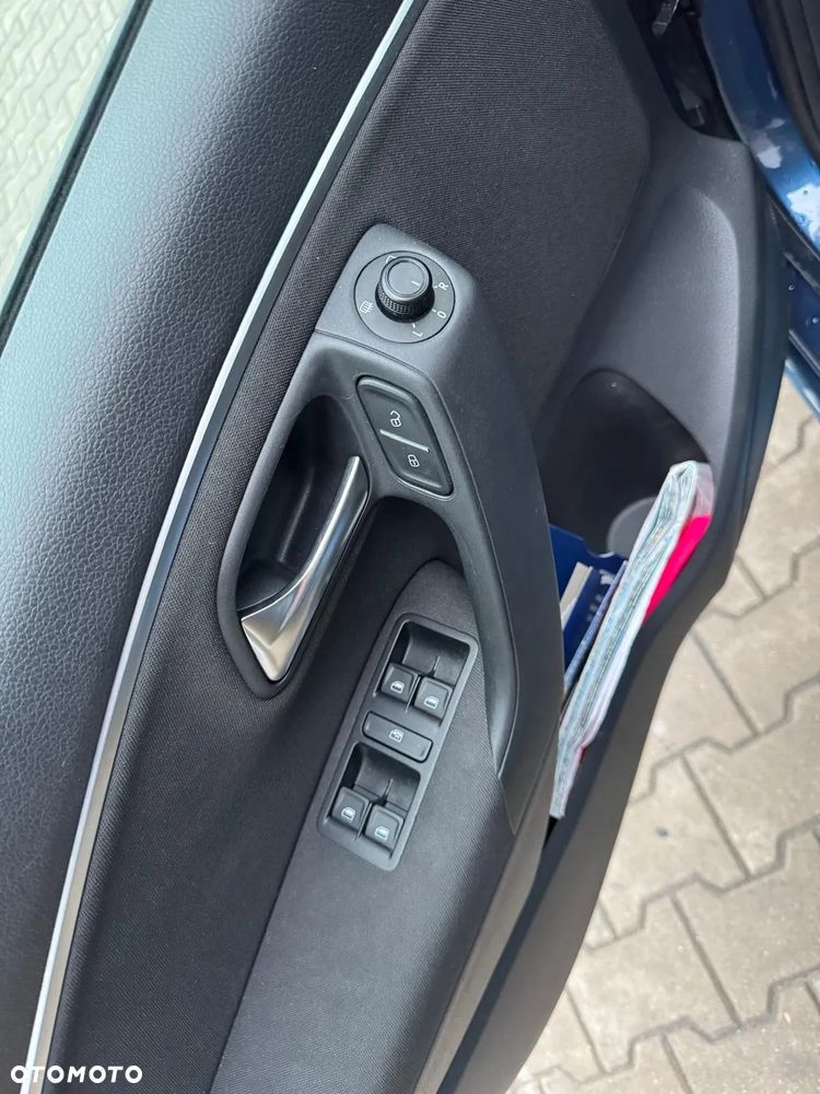 Volkswagen Polo 1.2 TSI DSG MATCH - 18