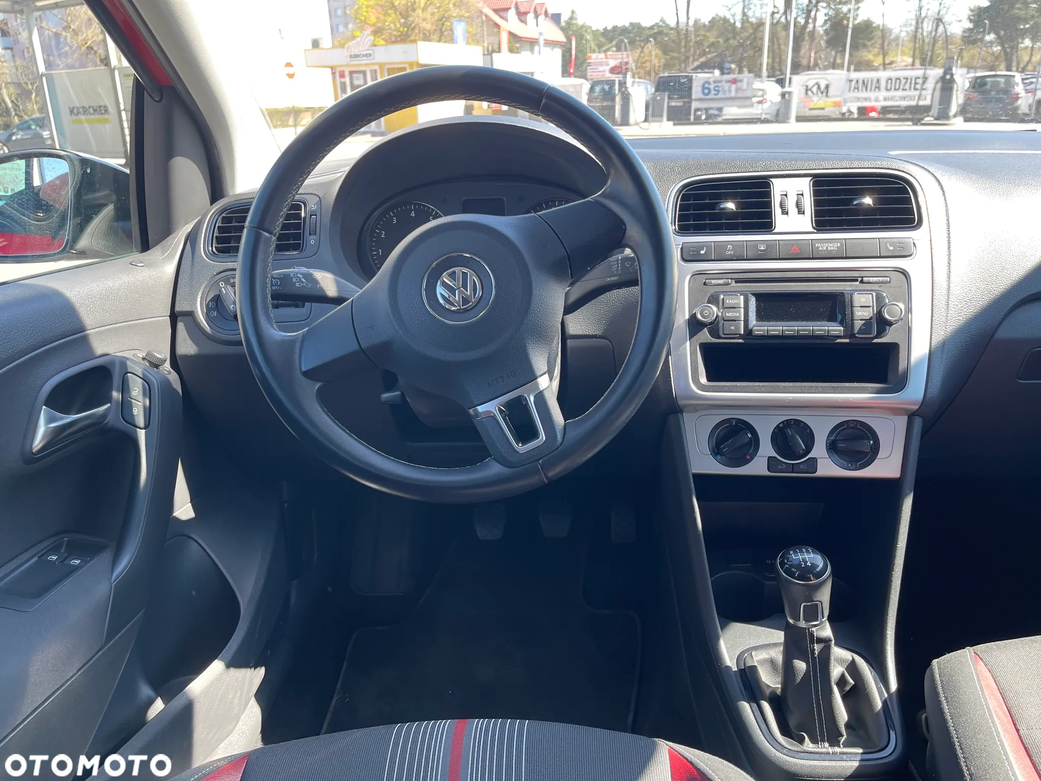 Volkswagen Polo 1.2 TSI MATCH - 7