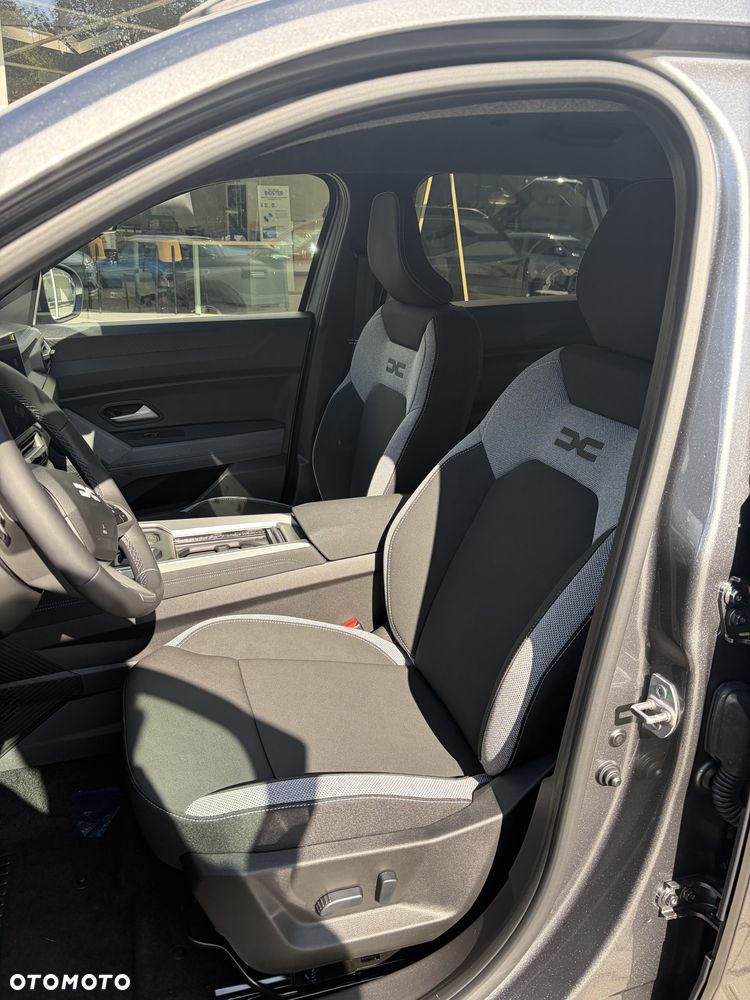 Dacia Duster 1.2 TCe Hybrid-G 150 Journey 4x4 - 17