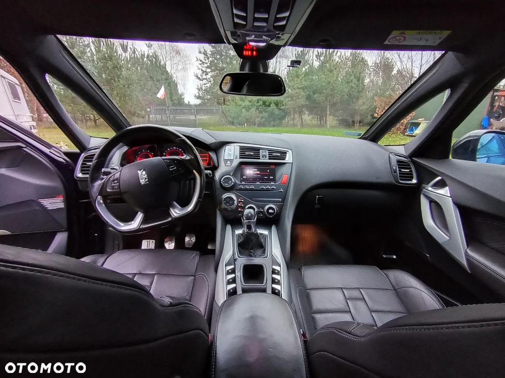 DS Automobiles DS 5 - 12