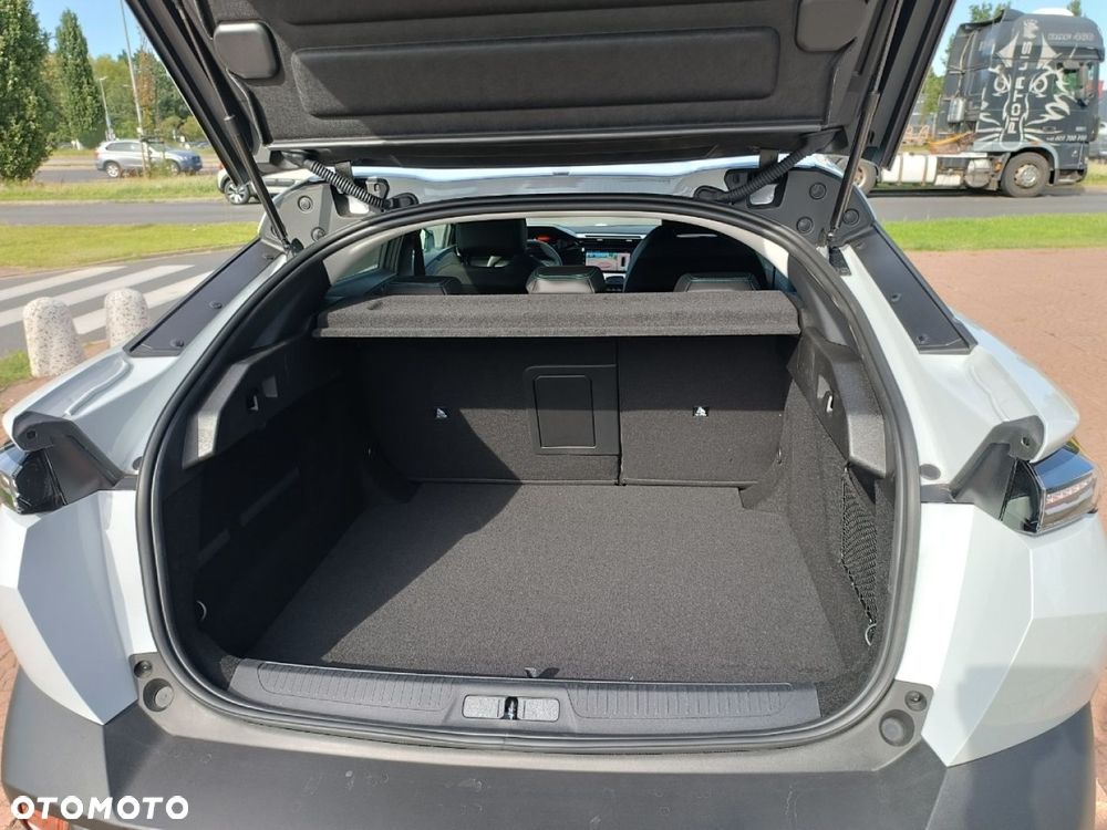 Peugeot 408 - 11