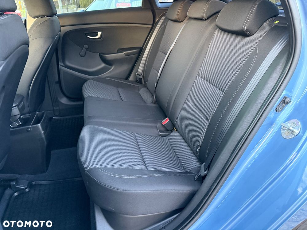 Hyundai i30 1.4 Classic + - 10