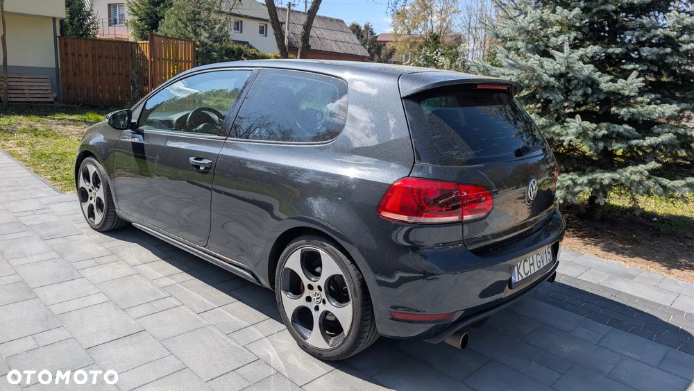 Volkswagen Golf 2.0 GTI - 9